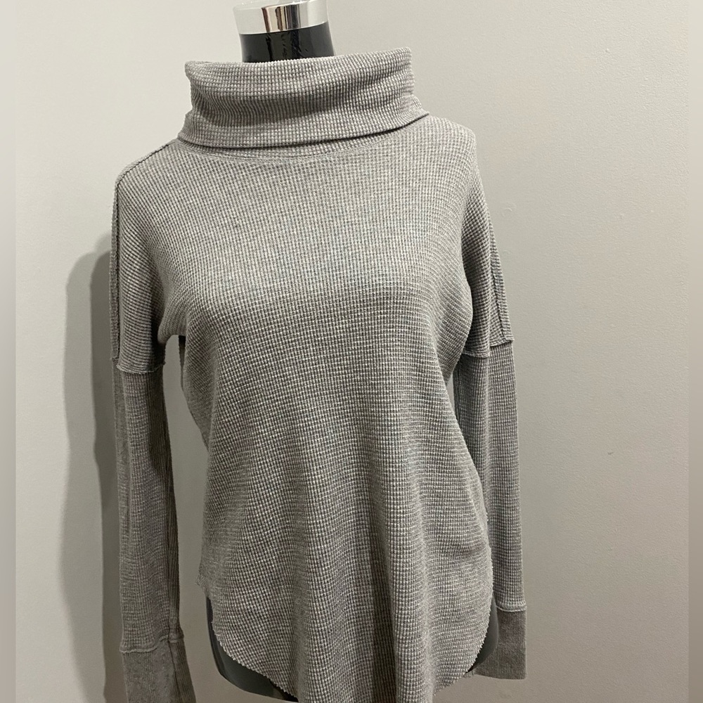 TNA turtle neck